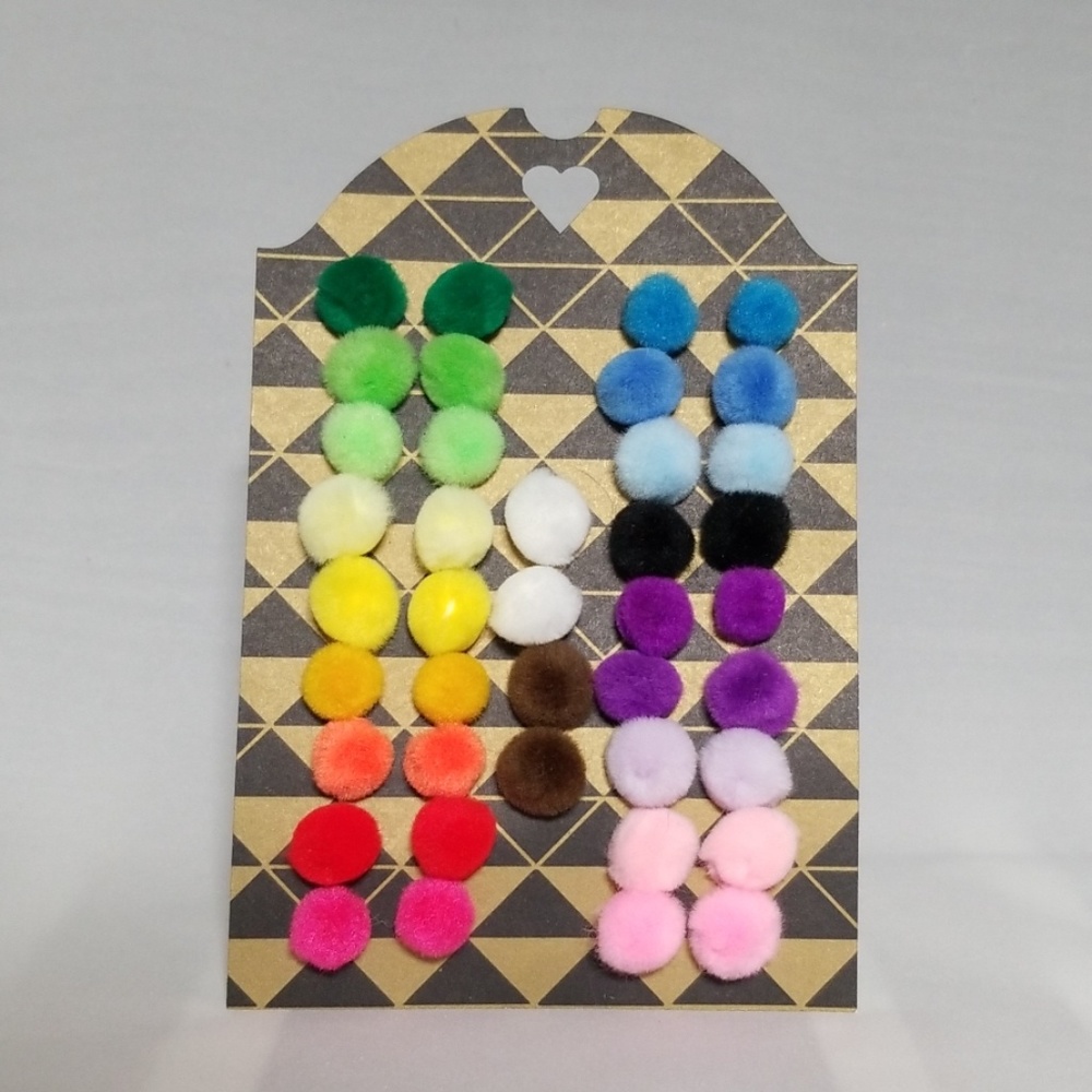 Pom poms earrings 0.5in (1.27 cm)
